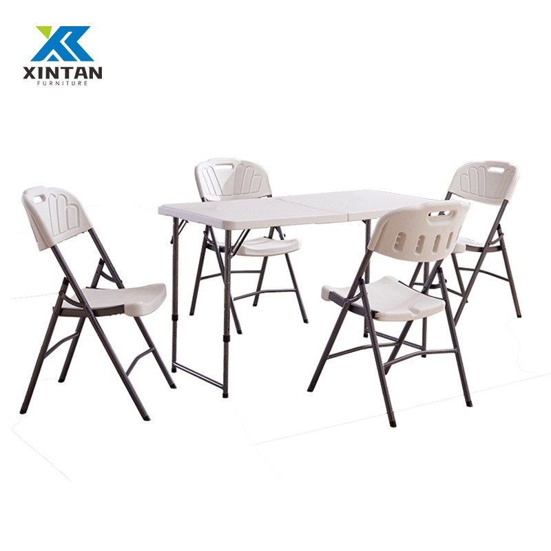 Table rectangulaire pliante