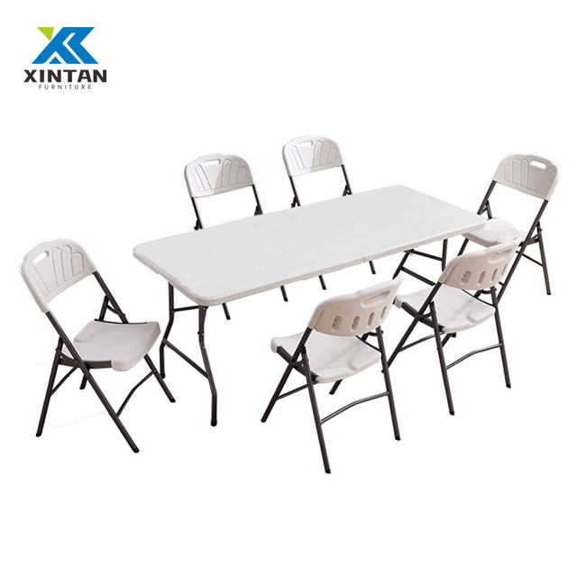 Table rectangulaire pliante